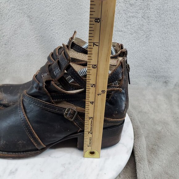 Freebird Shoes Womens Size 8 Brown Distressed Leather Stair Ankle Boots - Picture 2 of 10